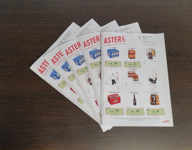 Stapel nieuwe folders